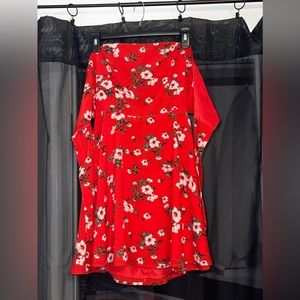 Women’s mini dress, gently used. Tie back. Size small, great condition